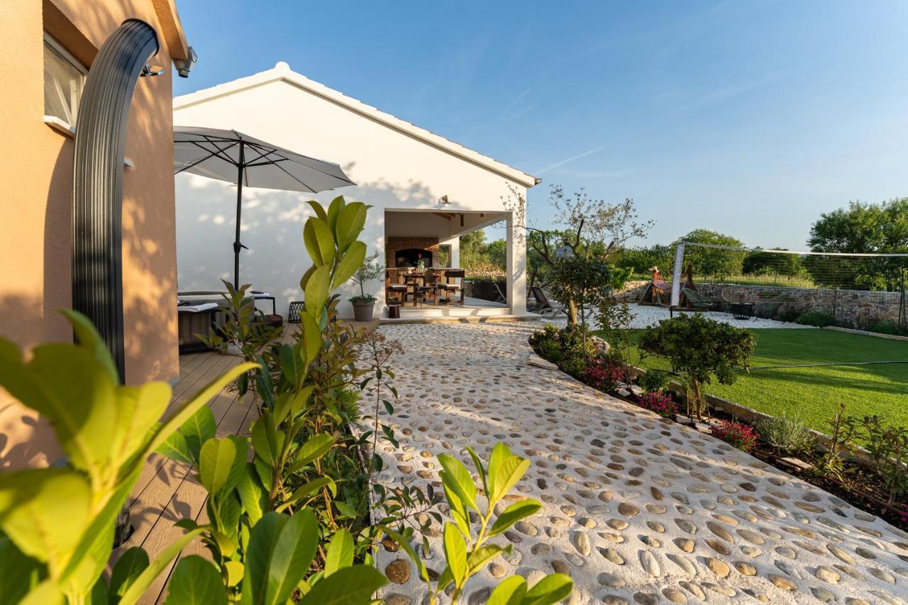 Holiday Home - Villa Thorak Anic Ngoại thất bức ảnh