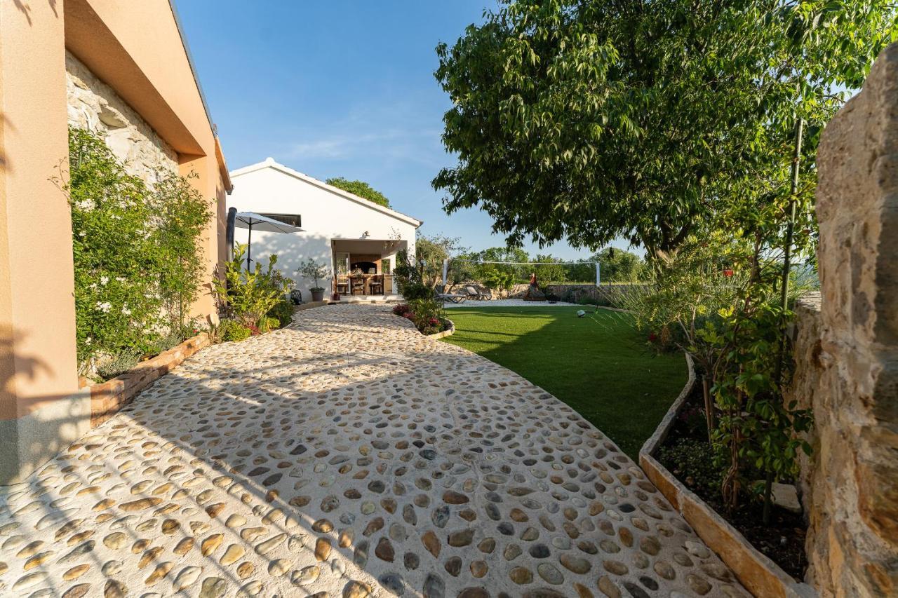 Holiday Home - Villa Thorak Anic Ngoại thất bức ảnh