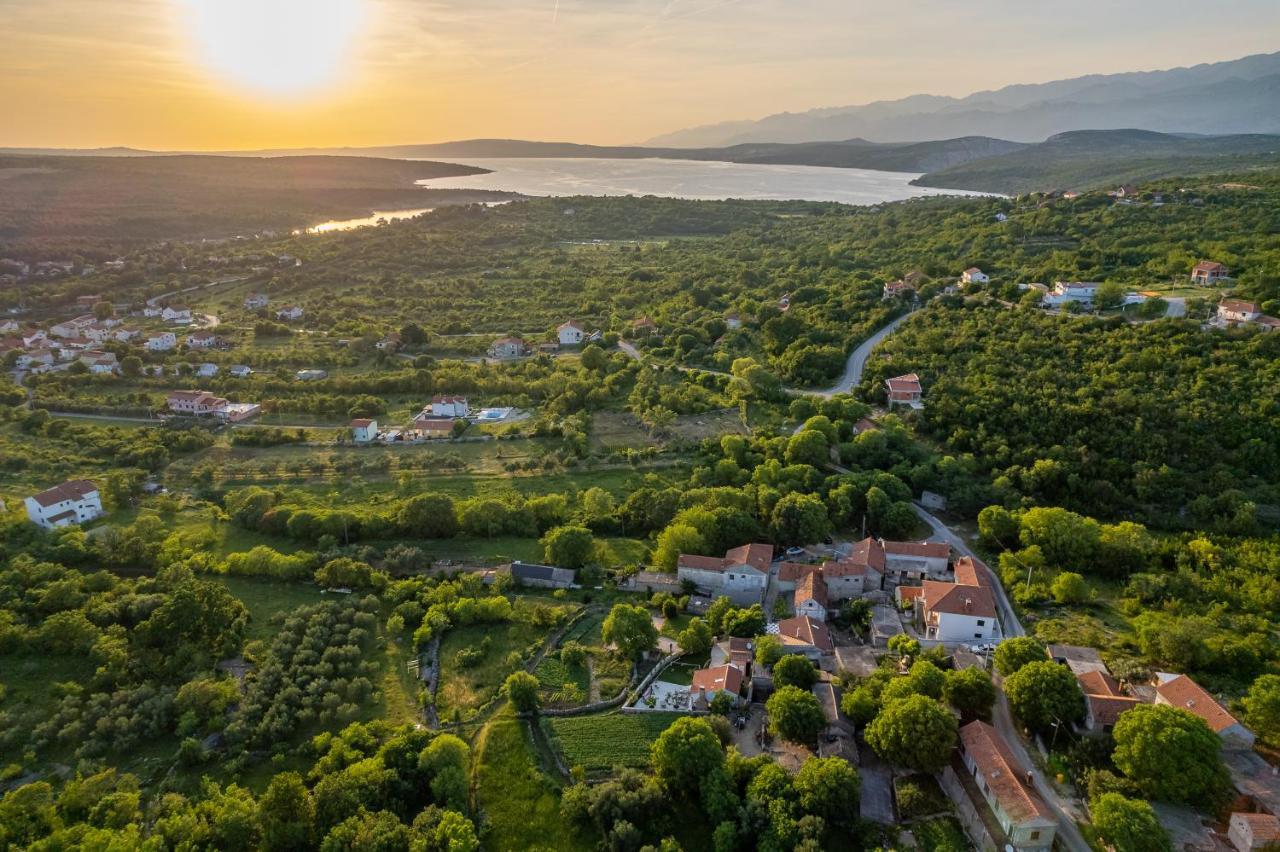 Holiday Home - Villa Thorak Anic Ngoại thất bức ảnh